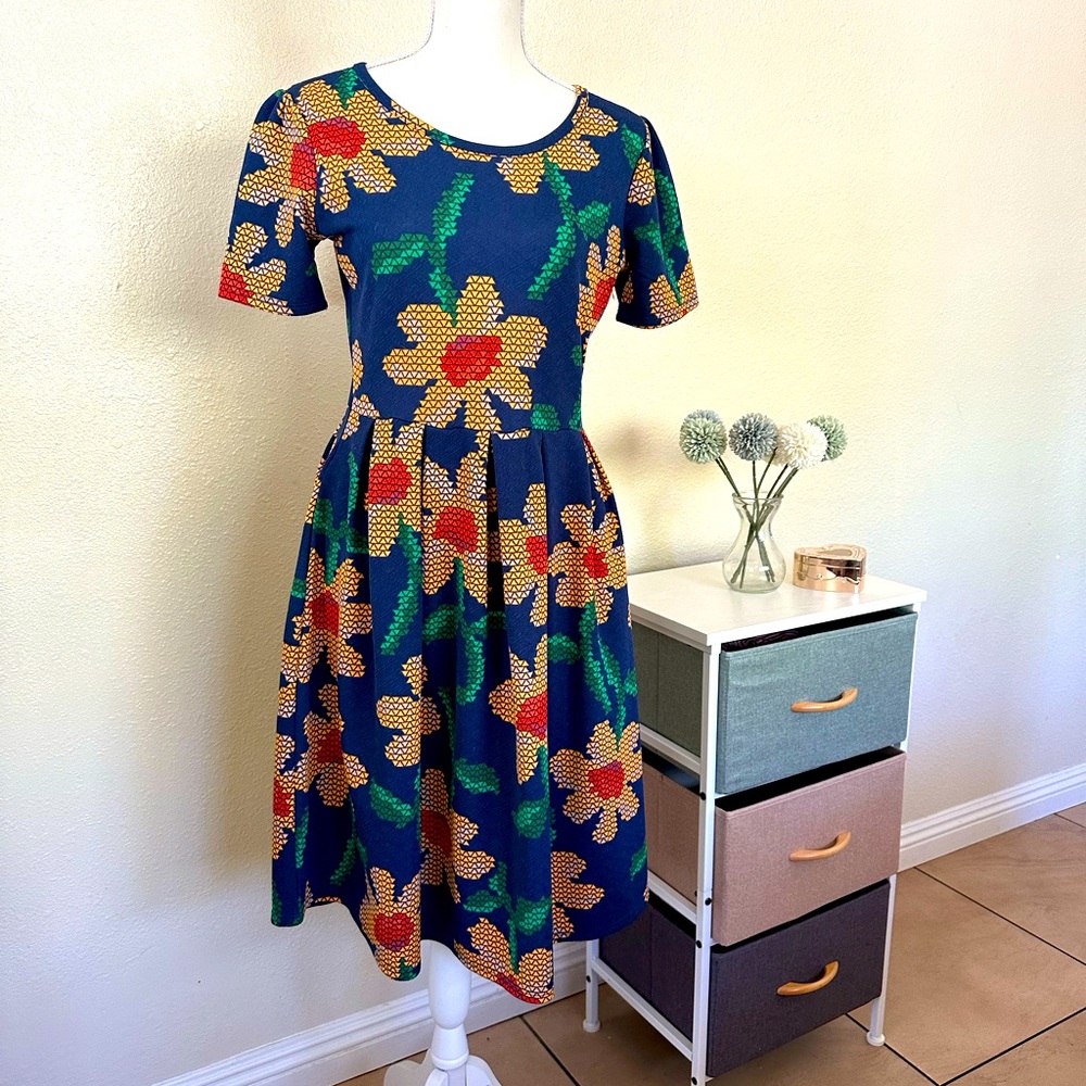 Lula Roe dress, blue multi floral, super flattering